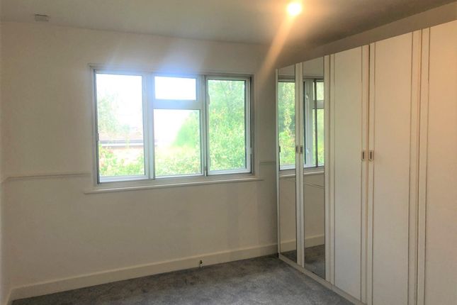 Maisonette to rent in Church Road, Watford