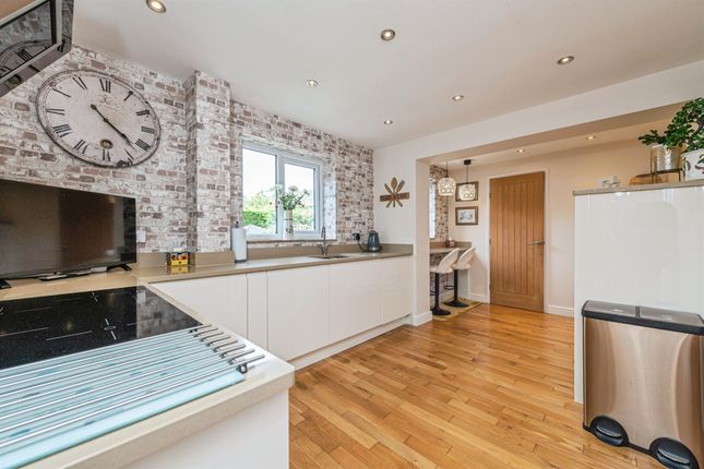 7, Buttermere Croft, Wakefield photo 4