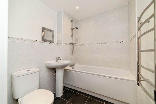 1, Adonis Court, Admiral Drive, Stevenage photo 4