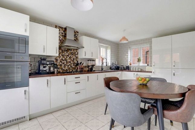 10 Bluebell Avenue, Nottingham photo 4