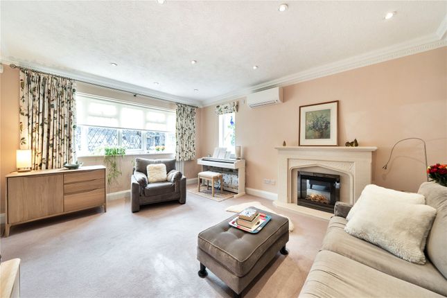 Town house for sale in Davema Close, Chislehurst