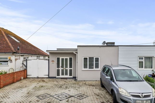 Thumbnail Bungalow for sale in Marine Avenue, Pevensey