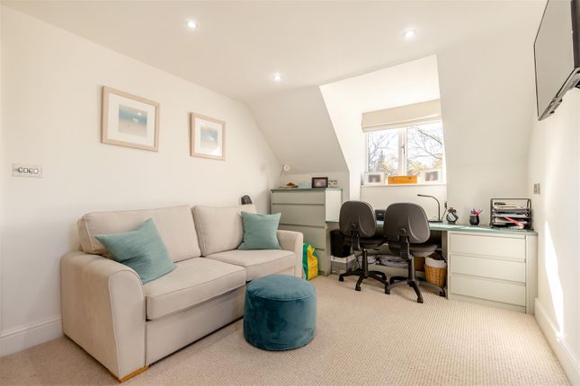 8642125-Interior17.Jpg