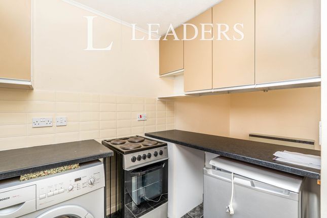 Flat 16 Kingsmead Court, Yarmouth Gardens, Southampton photo 3