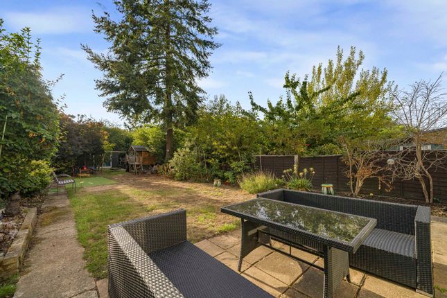 16, Spencer Gardens, Eltham photo 4
