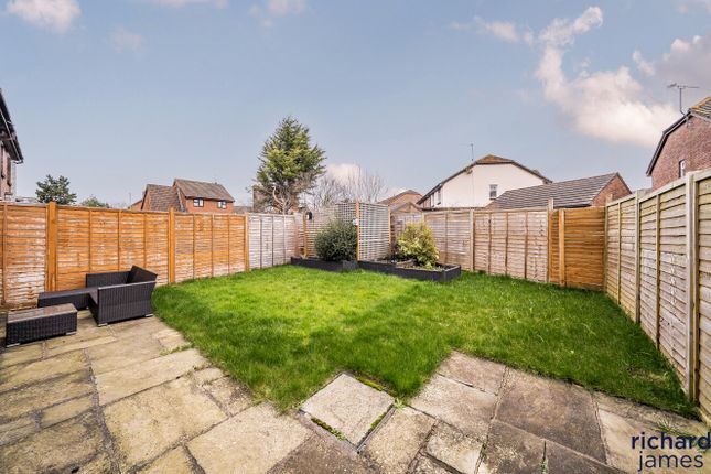 7, Danestone Close, Swindon photo 4