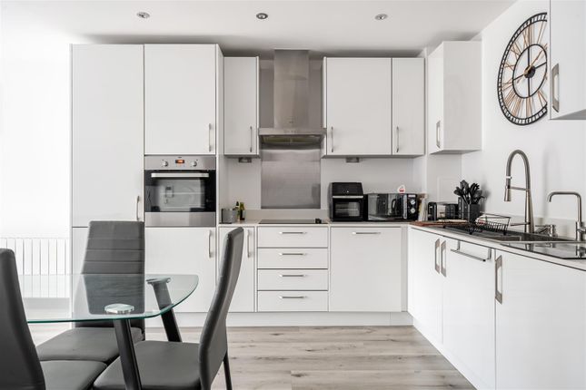 Flat 10, Leander Heights, Maidstone photo 4