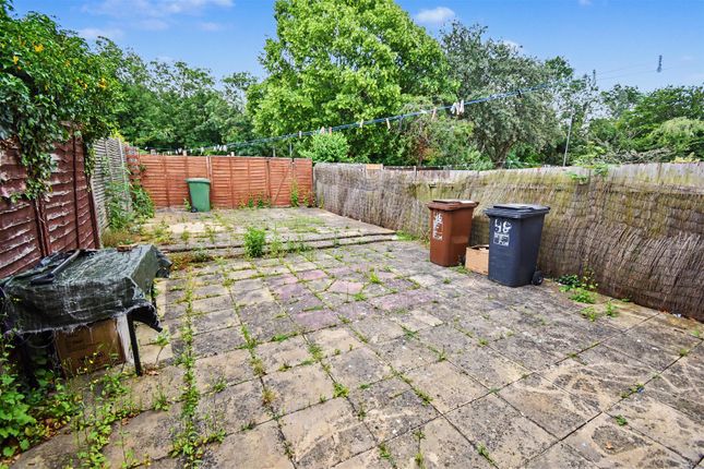 48, Tettenhall Close, Corby photo 4