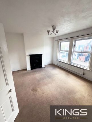 Terraced house to rent in Victoria Road, Southampton