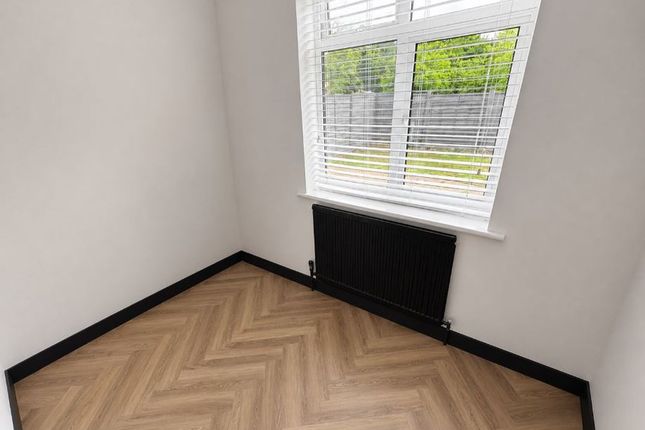 3, Stagshorn Road, Waterlooville photo 4