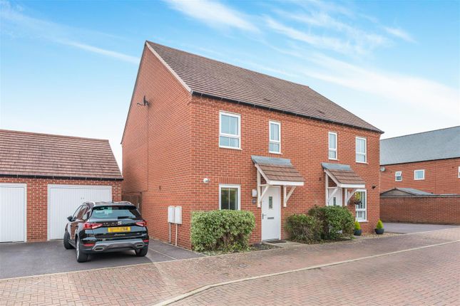 25 Wren Crescent-3.Jpg