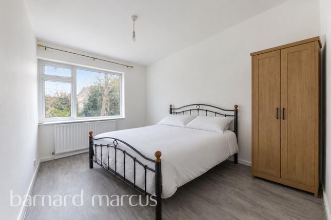 COS, 60, Clarence Crescent, LONDON photo 2