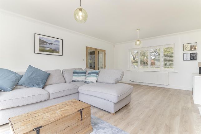 58, Hilton Grange, Leeds photo 3