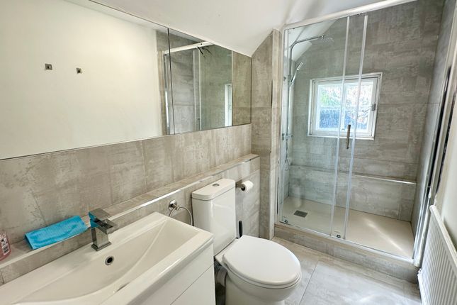 Rickmansworth Road, Northwood photo 5