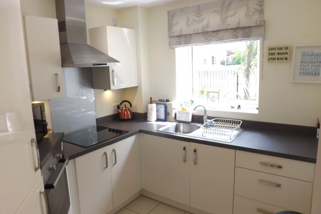 Flat for sale in Wilford Lane, West Bridgford, Nottingham, Nottinghamshire