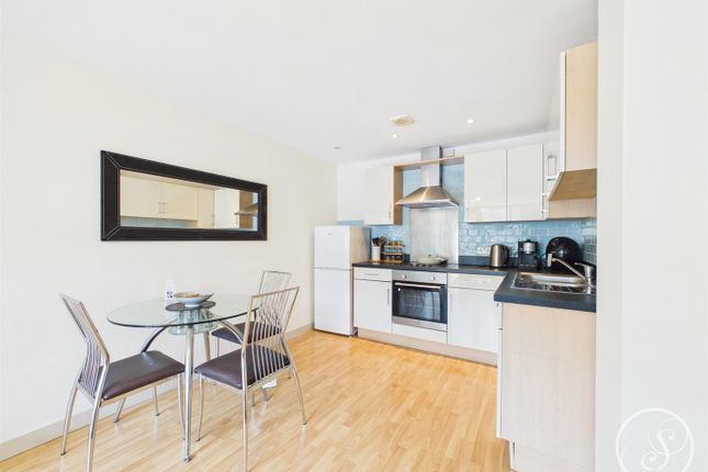 51 Lovell House, Skinner Lane, Leeds photo 3