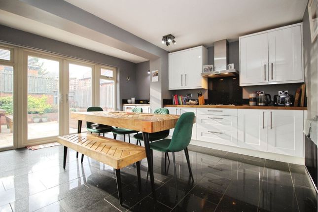 53, New Village Way, Leeds photo 4