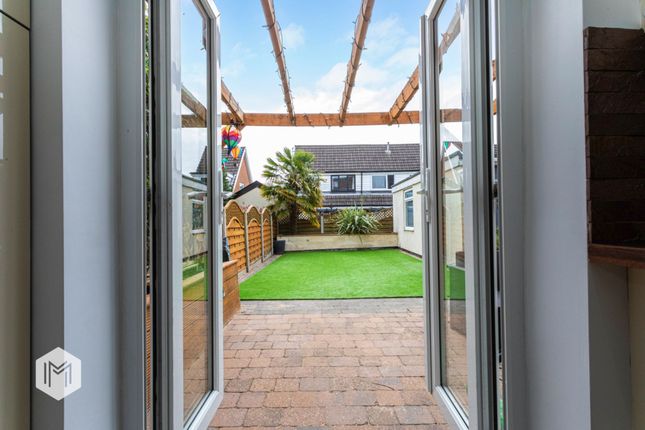 133 Somerton Road, Bolton photo 3