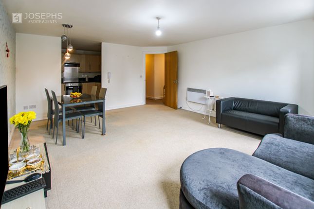 418, Marsden Road, Bolton photo 4