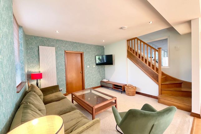 3 Leys Drive, Newcastle photo 3