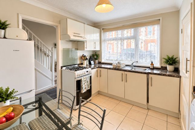 14,, Wimborne Terrace, Barnstaple photo 3