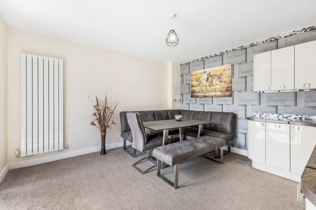 106b, Robin Hoods Walk, Boston photo 3