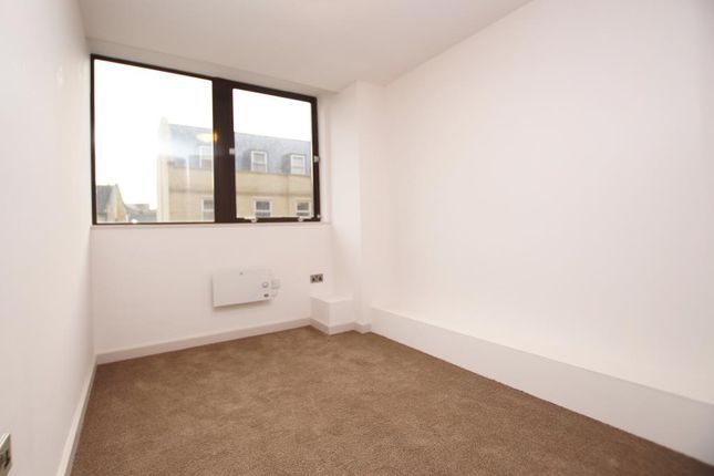 Flat to rent in New Priestgate House, Peterborough