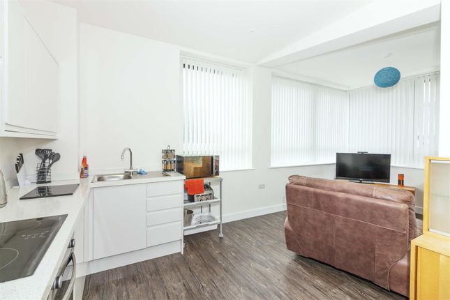 8 Skyline, 1 The Causeway, Worthing photo 2