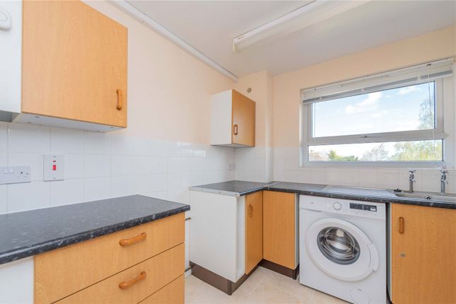 21, Caradoc Flats, Wellington photo 2