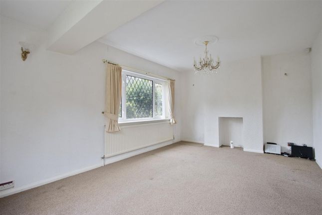 39, Ashgate Valley Road, Chesterfield photo 4