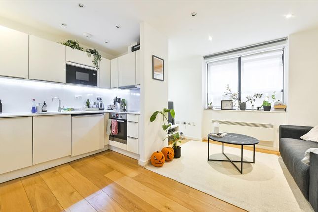 1-bed flat on Flat 3, 4-7 Lombard Lane, London, £465,000