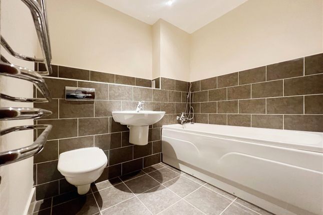 Flat for sale in Textile Street, Dewsbury