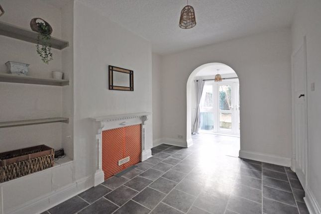 6, Mill Street, Newport photo 3