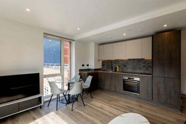 Flat to rent in The Colmore, Snow Hill Wharf, Shadwell Street, Birmingham