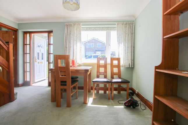 2, Trinity Drive, Newmarket photo 4