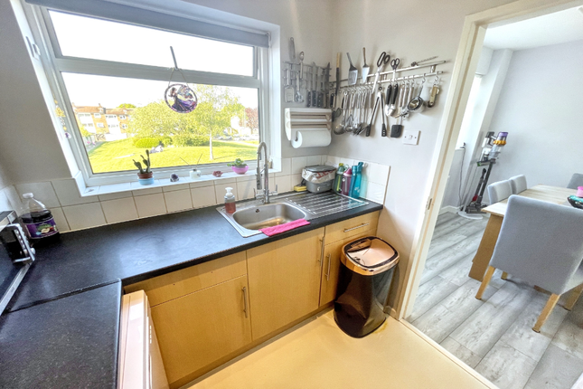 59, Place Farm Avenue, Orpington photo 3