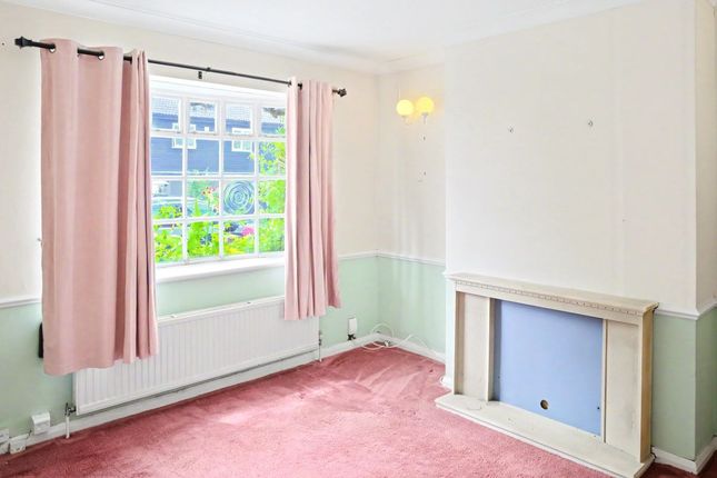 17, Brickfield Lane, Hayes photo 2