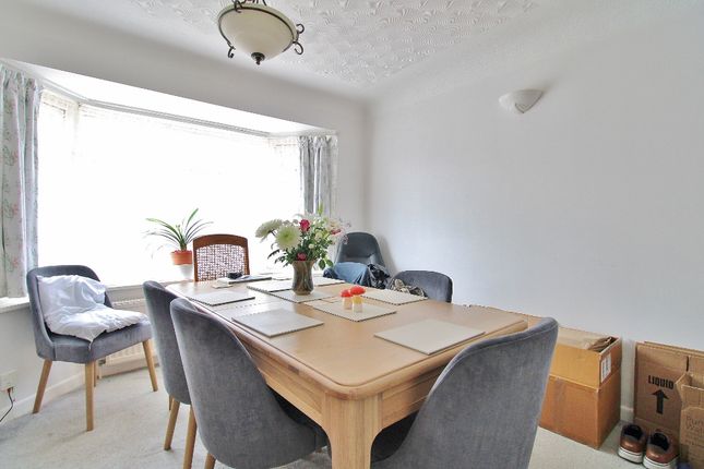 68, Martin Avenue, Fareham photo 4