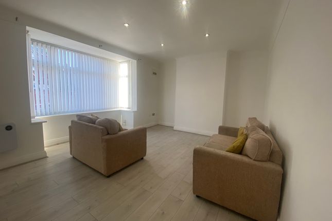 NICHOLSON COURT, Edge Grove, Liverpool photo 4
