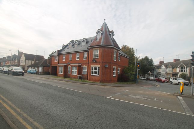 Thumbnail Flat to rent in Irchester Road, Rushden