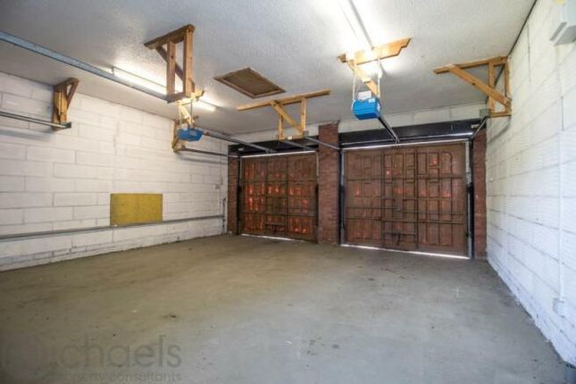 Garage Internal.Jpeg
