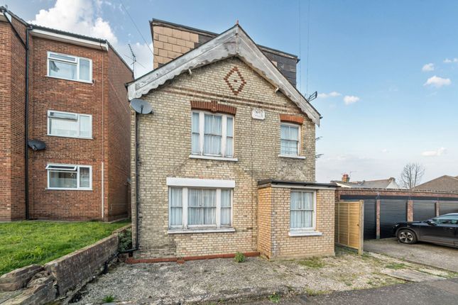 4-bed house on 2 Hexham Road, Barnet, £900,000
