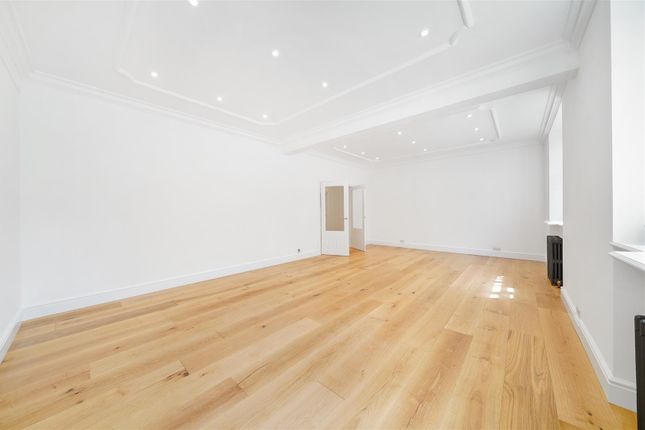 Alvanley Court, 1, Finchley Road, London photo 3