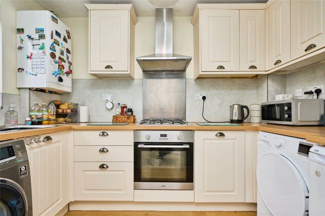 6, Hawthorn Close, Isle of Wight photo 5