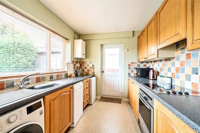 35, Watermead, Chard photo 3