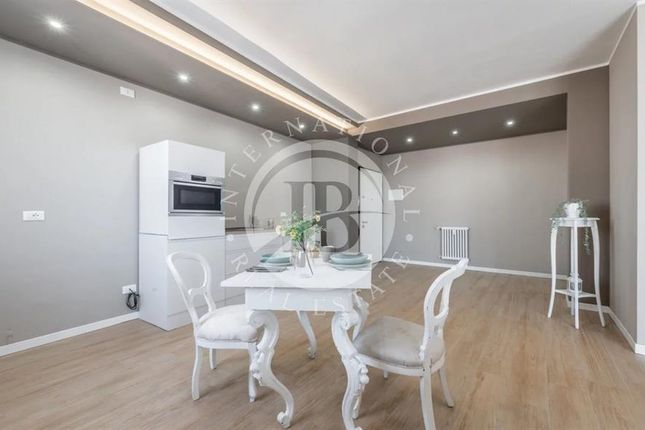 Apartment for sale in Desenzano Del Garda, Lombardy, 25015, Italy