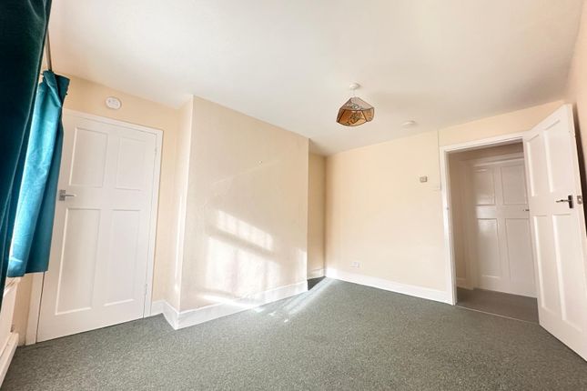 Two Bedroom Maisonette With Private Garden