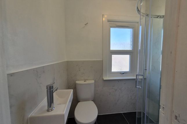 11, Folkestone photo 4