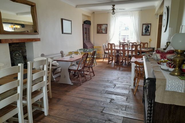 Queens Head Hotel, Penycoedcae, Pontypridd photo 4