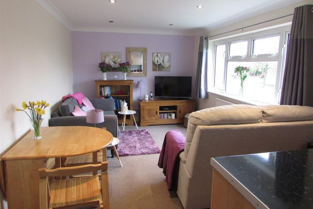 Archer Road, Stevenage photo 4